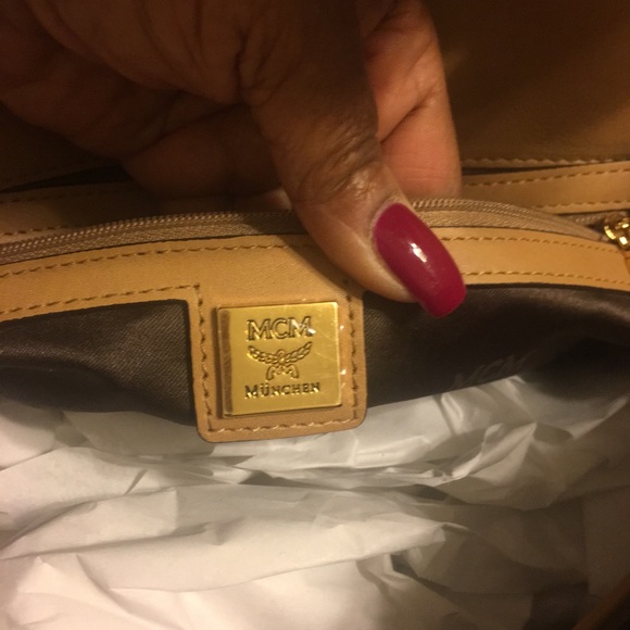 MCM handbag. - Picture 5 of 7